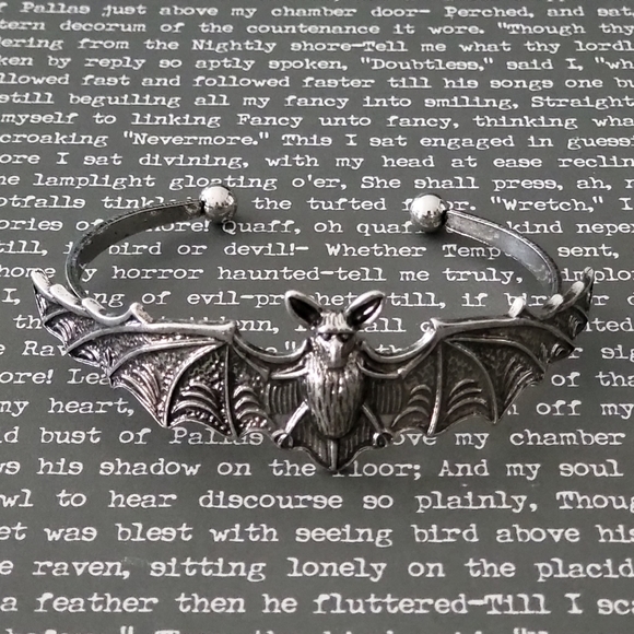 Bat Bracelet - Picture 1 of 2